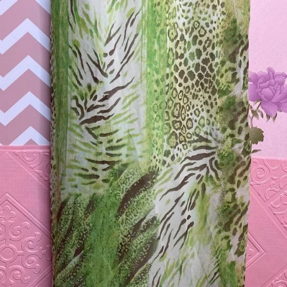 🌷 Vipart & Lolavien 🌷 Gorgeous Soft Like Silk Green Leopard Print Maxi Dress - Picture 3 of 8